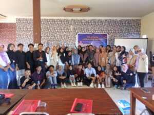 PELATIHAN Jurnalistik Warga di Desa Dampang Kecamatan Gantarang Kabupaten Bulukumba